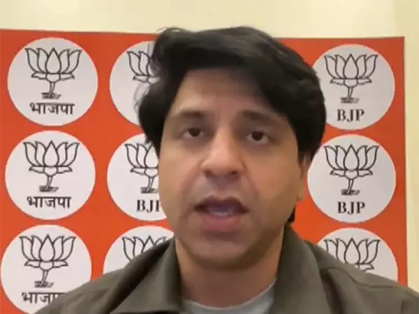 BJP के शहजाद पूनावाला ने कर्नाटक के आरक्षण कदम को लेकर कांग्रेस को संविधान विरोधी बताया BJP के शहजाद पूनावाला ने कर्नाटक के आरक्षण कदम को लेकर कांग्रेस को संविधान विरोधी बताया