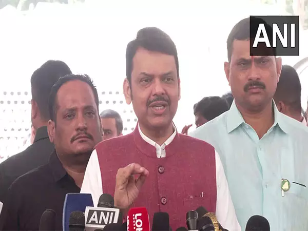 अभिव्यक्ति की स्वतंत्रता के रूप में इसे उचित नहीं ठहराया जा सकता...: कुणाल कामरा विवाद पर Maharashtra CM अभिव्यक्ति की स्वतंत्रता के रूप में इसे उचित नहीं ठहराया जा सकता...: कुणाल कामरा विवाद पर Maharashtra CM