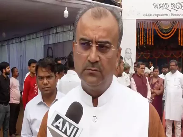 मंत्री पांडेय ने लालू परिवार को गंभीर नहीं बताया, राष्ट्रगान विवाद पर नीतीश कुमार का किया बचाव मंत्री पांडेय ने लालू परिवार को गंभीर नहीं बताया, राष्ट्रगान विवाद पर नीतीश कुमार का किया बचाव