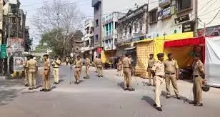 Nagpur से कर्फ्यू पूरी तरह हटा लिया गया Nagpur से कर्फ्यू पूरी तरह हटा लिया गया