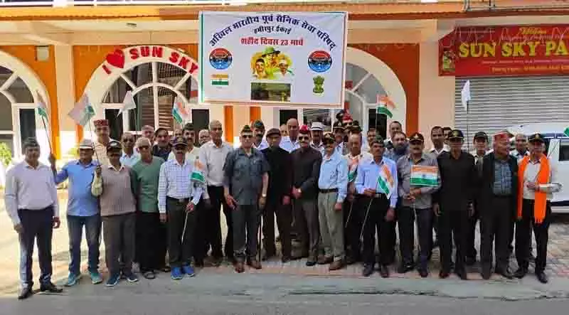 Bhoranj में पूर्व सैनिकों ने शहीदों को दी श्रद्धांजलि Bhoranj में पूर्व सैनिकों ने शहीदों को दी श्रद्धांजलि