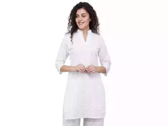 Summer Fashion : गर्मियों में व्हाइट कुर्ता देगा स्टाइलिश और कंफर्टेबल लुक Summer Fashion : गर्मियों में व्हाइट कुर्ता देगा स्टाइलिश और कंफर्टेबल लुक