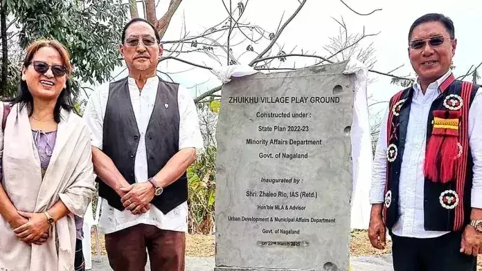 Nagaland : झालेओ रियो ने झुइखु गांव में नए खेल के मैदान का उद्घाटन किया Nagaland : झालेओ रियो ने झुइखु गांव में नए खेल के मैदान का उद्घाटन किया