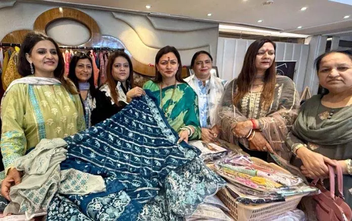 Jammu: दो दिवसीय प्रदर्शनी ‘रीति रिवाज’ का समापन Jammu: दो दिवसीय प्रदर्शनी ‘रीति रिवाज’ का समापन