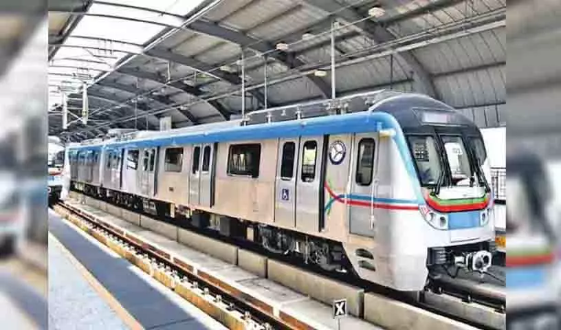 एलएंडटी मेट्रो रेल ने Hyderabad मेट्रो आर्ट फेस्ट 2025 का शुभारंभ किया एलएंडटी मेट्रो रेल ने Hyderabad मेट्रो आर्ट फेस्ट 2025 का शुभारंभ किया