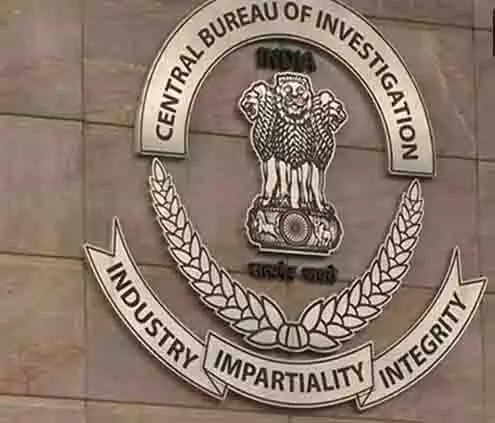 CBI ने 15 लाख रुपये की रिश्वत मामले में NHAI के महाप्रबंधक समेत तीन अन्य को किया गिरफ्तार CBI ने 15 लाख रुपये की रिश्वत मामले में NHAI के महाप्रबंधक समेत तीन अन्य को किया गिरफ्तार