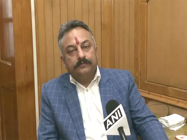 Himachal Pradesh के शिक्षा मंत्री ने स्कूल सर्कुलर विवाद के बीच सांप्रदायिक सद्भाव का किया आह्वान Himachal Pradesh के शिक्षा मंत्री ने स्कूल सर्कुलर विवाद के बीच सांप्रदायिक सद्भाव का किया आह्वान