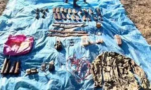 Jammu-Kashmir: आतंकी ठिकाने का भंडाफोड़, घाटी को दहलाने की थी साजिश