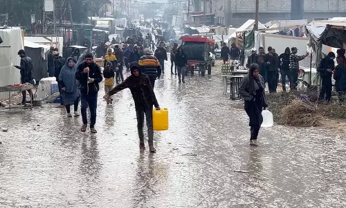 World News : गाजा में गंभीर मानवीय संकट...