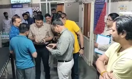 MP News: बैंगन की सब्जी और रोटी खाते ही 7 लोगो की बिगड़ी तबियत MP News: बैंगन की सब्जी और रोटी खाते ही 7 लोगो की बिगड़ी तबियत