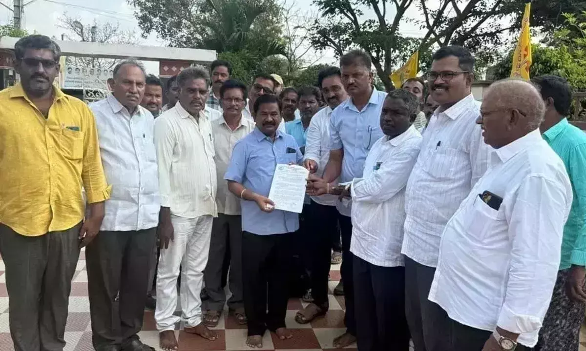 Andhra: झींगा किसानों ने अतिरिक्त शुल्क से राहत की मांग की