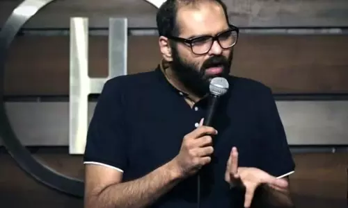 फंसे कॉमेडियन कुणाल कामरा, भड़की शिवसेना, कहा- जहां भी मिलेगा पीटेंगे