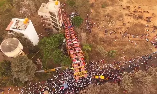 Anekal: नाव के नीचे फंसने से गुड़िया लड़की की मौत