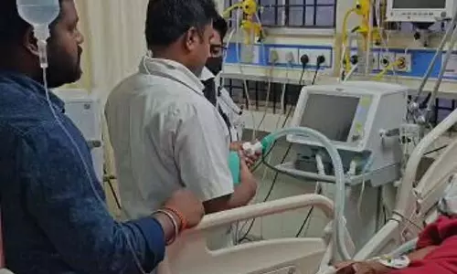 GIMS आईसीयू में वेंटिलेटर बंद होने से मरीजों में दहशत GIMS आईसीयू में वेंटिलेटर बंद होने से मरीजों में दहशत