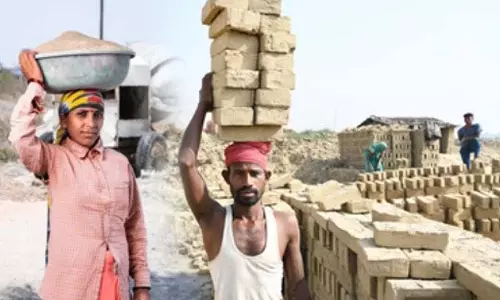 नए श्रम कानूनों को लेकर श्रमिक यूनियनों-Modi सरकार के बीच टकराव पर संपादकीय
