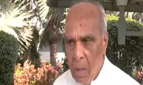 वक्फ बिल के खिलाफ AIMPLB के विरोध पर BJP नेता जगदंबिका पाल ने कही ये बात वक्फ बिल के खिलाफ AIMPLB के विरोध पर BJP नेता जगदंबिका पाल ने कही ये बात