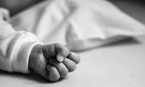 Bihar News: टैंक में मिला लापता बच्चे का शव, परिजनों ने लगाया हत्या का आरोप Bihar News: टैंक में मिला लापता बच्चे का शव, परिजनों ने लगाया हत्या का आरोप