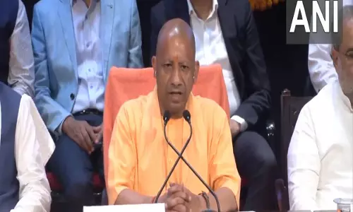 सीएम योगी ने BJP की डबल इंजन सरकार की सराहना की सीएम योगी ने BJP की डबल इंजन सरकार की सराहना की