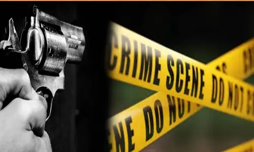 Lucknow: पूर्व प्रेमी ने महिला और भांजे को आपत्तिजनक हालत में देख मारी गोली Lucknow: पूर्व प्रेमी ने महिला और भांजे को आपत्तिजनक हालत में देख मारी गोली