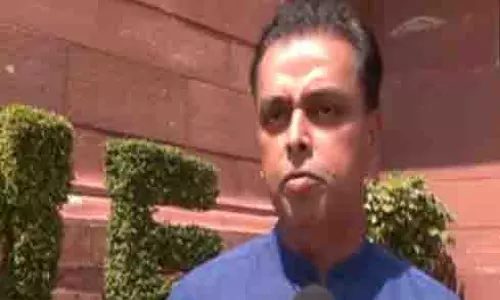 शिवसेना सांसद ने वर्गवादी, अभिजात्यवादी पेड एजेंट कॉमेडियन कुणाल कामरा पर किया हमला