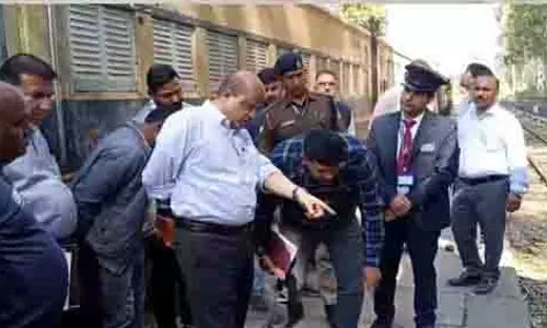 जम्मू DRM ने अंतरराज्यीय चक्की रेलवे पुल के निर्माण का निरीक्षण किया