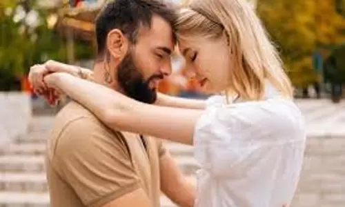 Relationship : पति-पत्नी के रिश्ते को मजबूत बनाने के ये आसान तरीके
