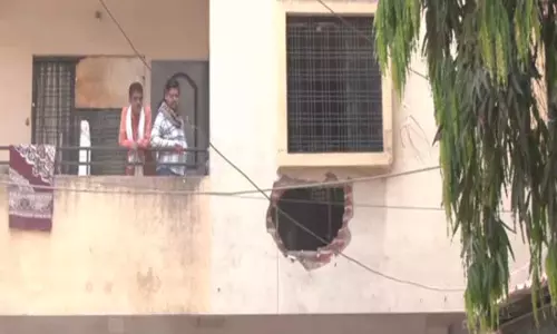नगर निगम ने नागपुर हिंसा के मुख्य आरोपी के निर्माण को Bulldozer से गिराया नगर निगम ने नागपुर हिंसा के मुख्य आरोपी के निर्माण को Bulldozer से गिराया