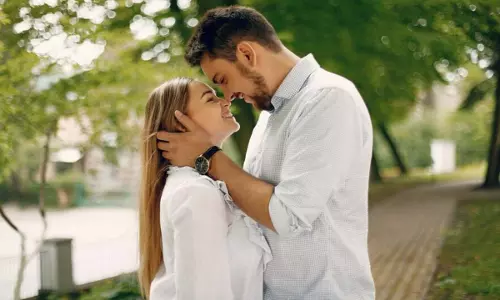 Relationship : खुशहाल रिश्ते सरल होते हैं, पढ़े पूरी स्टोरी Relationship : खुशहाल रिश्ते सरल होते हैं, पढ़े पूरी स्टोरी