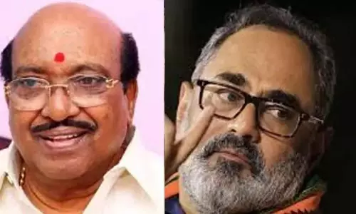 एक सम्मानित व्यवसायी जो किसी के साथ कंजूसी नहीं करता; वेल्लप्पल्ली ने राजीव चंद्रशेखर की प्रशंसा की एक सम्मानित व्यवसायी जो किसी के साथ कंजूसी नहीं करता; वेल्लप्पल्ली ने राजीव चंद्रशेखर की प्रशंसा की
