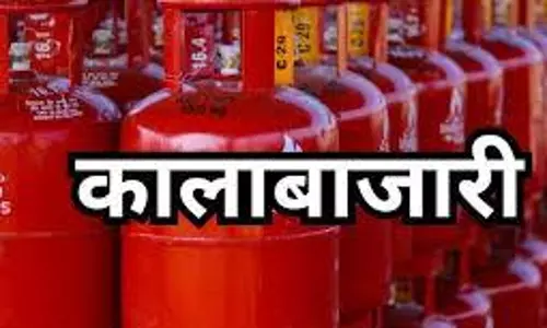 Sahibabad: खाद्य विभाग की टीम ने सिलिंडर की कालाबाजारी का खुलासा किया