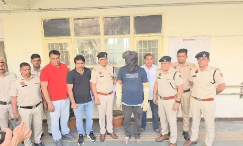Haryana :  पुलिस का दावा, एक व्यक्ति ने अपनी पत्नी और तीन बच्चों को आग के हवाले कर दिया