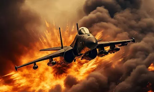 US air strike : बमबारी से एक की मौत, 15 घायल US air strike : बमबारी से एक की मौत, 15 घायल