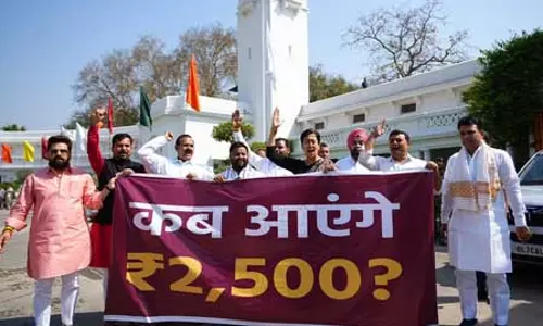 दिल्ली की महिलाओं के 2500 कब आएंगे? आप विधायकों ने विधानसभा में उठाया सवाल, सदन से किया वॉकआउट