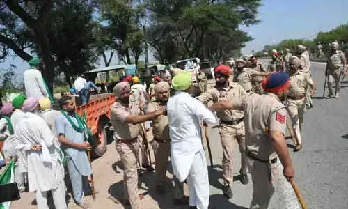 Punjab पुलिस ने लापता बंदियों के आरोपों के बीच 450 और किसानों को रिहा किया
