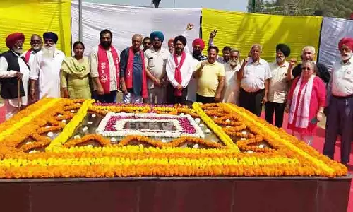 वामपंथी दलों और SAD ने खटकर कलां में शहीदों को श्रद्धांजलि दी