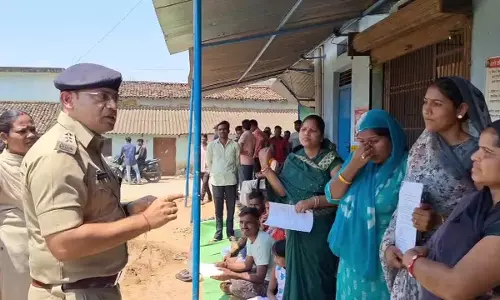 शराब दुकान में दिखी महिलाएं, जिला और पुलिस प्रशासन में मच गया हडकंप