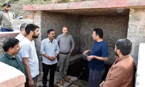 केंद्रीय संयुक्त सचिव ने Udhampur में वाटरशेड विकास परियोजनाओं का निरीक्षण किया केंद्रीय संयुक्त सचिव ने Udhampur में वाटरशेड विकास परियोजनाओं का निरीक्षण किया