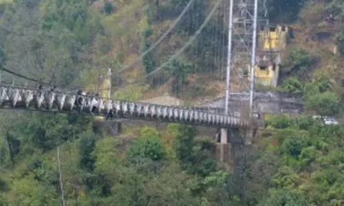 Sikkim ने सिंगशोर ब्रिज पर पहली बार बंजी जंपिंग सुविधा का अनावरण किया Sikkim ने सिंगशोर ब्रिज पर पहली बार बंजी जंपिंग सुविधा का अनावरण किया