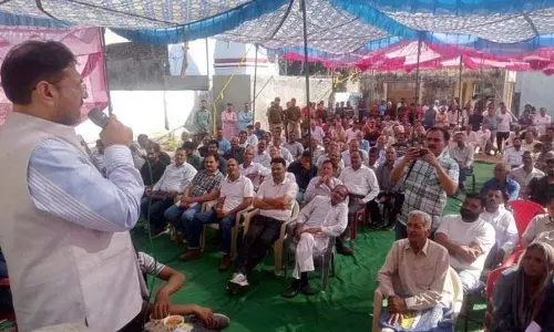 Jammu: सतीश शर्मा ने सैंथ में लगाया जनता दरबार