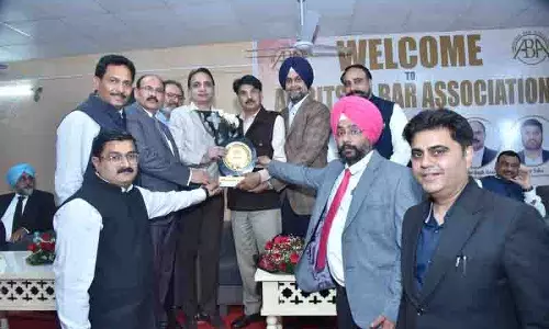 District Bar एसोसिएशन ने युवा अधिवक्ताओं के लिए टोल माफी और वजीफा की मांग की