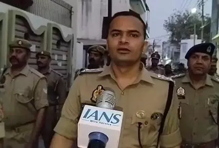 संभल : आगामी त्योहारों के मद्देनजर प्रशासन अलर्ट, पुलिस की बढ़ी पेट्रोलिंग संभल : आगामी त्योहारों के मद्देनजर प्रशासन अलर्ट, पुलिस की बढ़ी पेट्रोलिंग