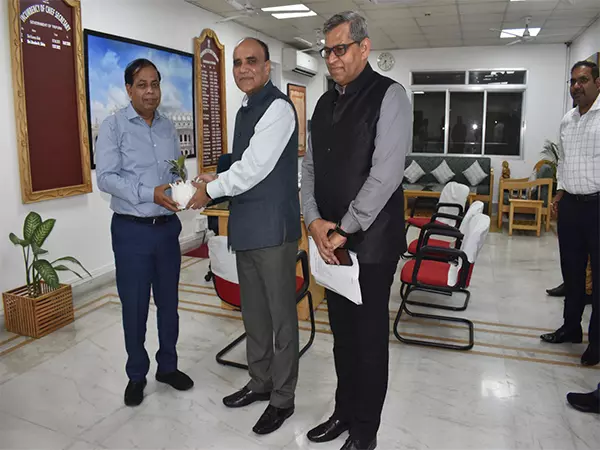 ADG BSF पूर्वी कमान रवि गांधी तीन दिवसीय दौरे पर त्रिपुरा पहुंचे ADG BSF पूर्वी कमान रवि गांधी तीन दिवसीय दौरे पर त्रिपुरा पहुंचे