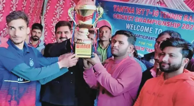 फ्रेंड वारियर्स धनौरी ने टेंटना टी-10 चैंपियनशिप जीती फ्रेंड वारियर्स धनौरी ने टेंटना टी-10 चैंपियनशिप जीती