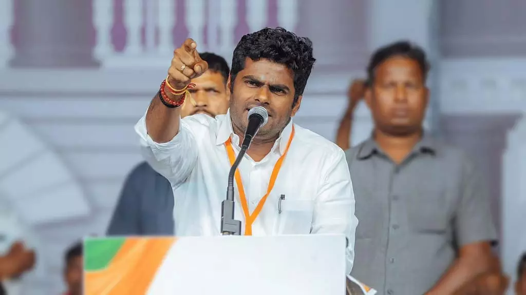 सेंथिल बालाजी को पद से हटाया जाना चाहिए: अन्नामलाई सेंथिल बालाजी को पद से हटाया जाना चाहिए: अन्नामलाई