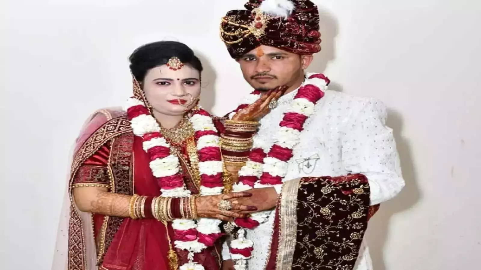 Auraiya Murder Case : मुस्कान ने मुंह दिखाई के पैसों से कराई पति की हत्या, पढ़े दर्दनाक स्टोरी Auraiya Murder Case : मुस्कान ने मुंह दिखाई के पैसों से कराई पति की हत्या, पढ़े दर्दनाक स्टोरी