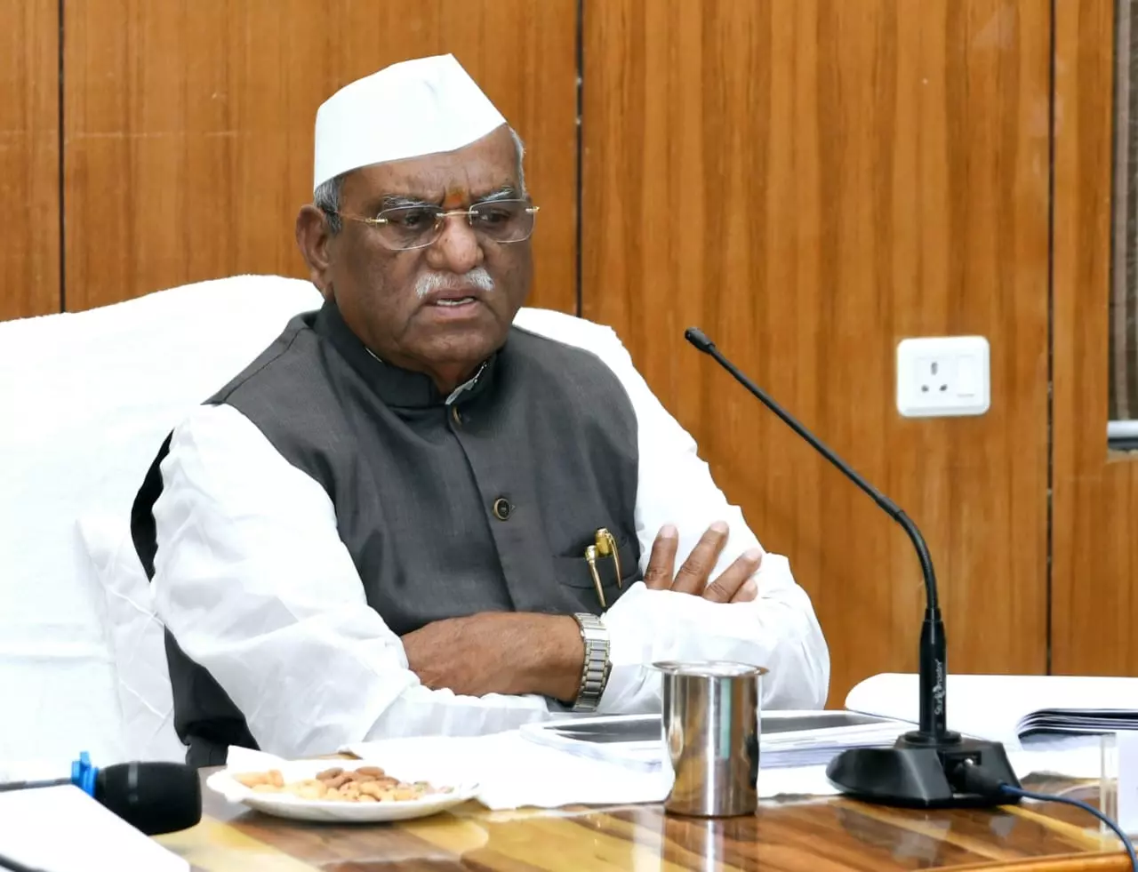 Jaipur: महिला स्वयं सहायता समूहों को सशक्त बनाएं - राज्यपाल बागडे Jaipur: महिला स्वयं सहायता समूहों को सशक्त बनाएं - राज्यपाल बागडे