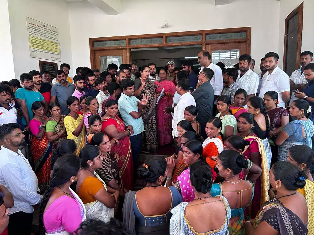 Malpe: पीड़ित ने मछुआरों के खिलाफ मामले वापस लेने की अपील की Malpe: पीड़ित ने मछुआरों के खिलाफ मामले वापस लेने की अपील की
