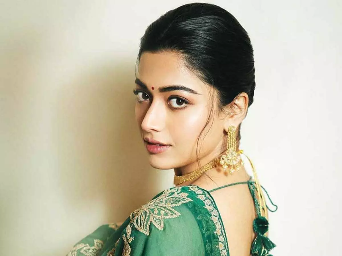 Rashmika Mandanna : सिकंदर’ में काम करने पर बोलीं खास बात Rashmika Mandanna : सिकंदर’ में काम करने पर बोलीं खास बात