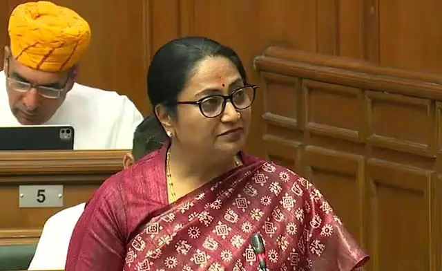 दिल्ली का बजट 1 लाख करोड़ रुपए; महिलाओं के लिए 2,500 रुपए मासिक दिल्ली का बजट 1 लाख करोड़ रुपए; महिलाओं के लिए 2,500 रुपए मासिक