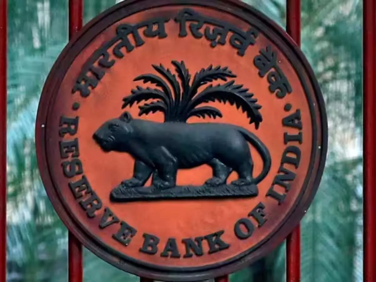 RBI : छोटे कर्जदारों को राहत, पढ़े पूरी डिटेल RBI : छोटे कर्जदारों को राहत, पढ़े पूरी डिटेल